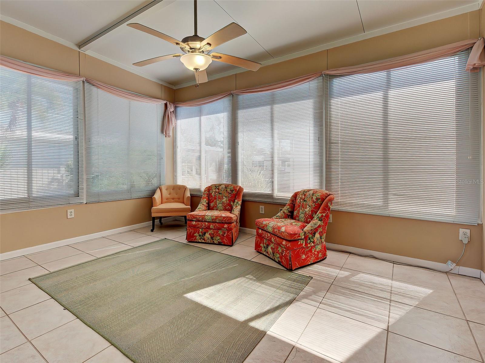 Image 22 of 61 For 10 Buena Vista Avenue