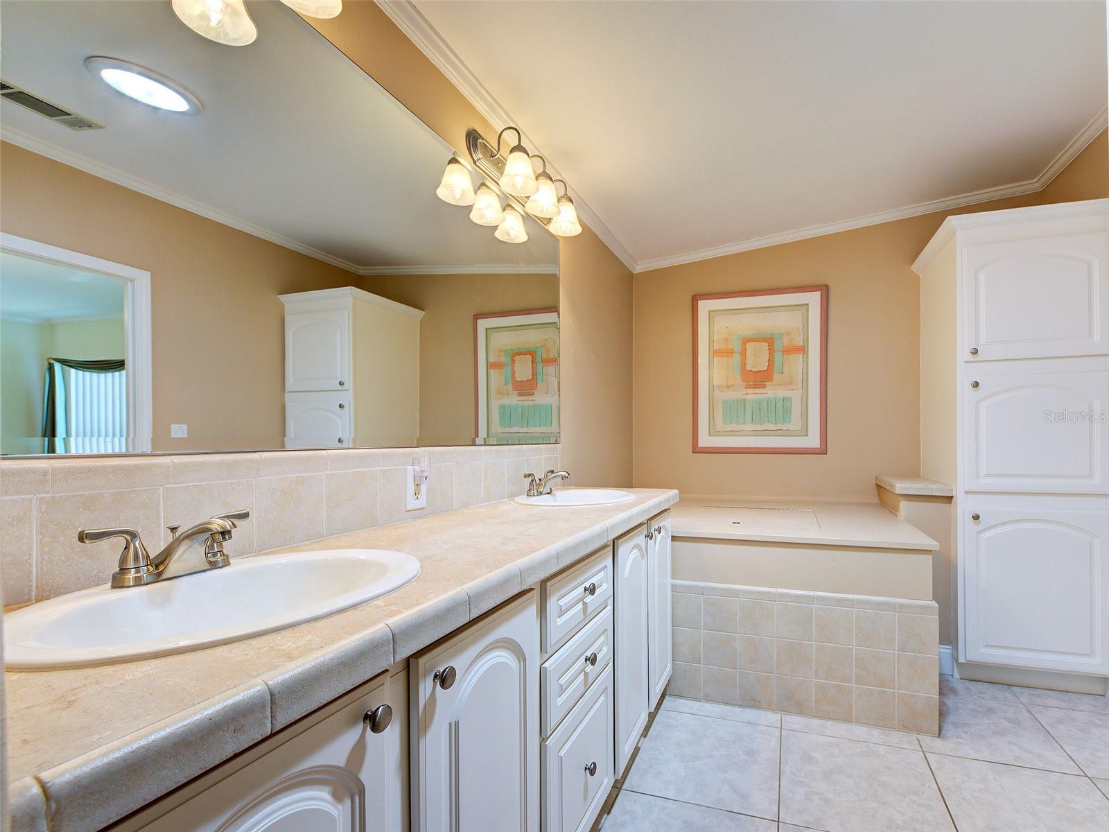 Image 33 of 61 For 10 Buena Vista Avenue