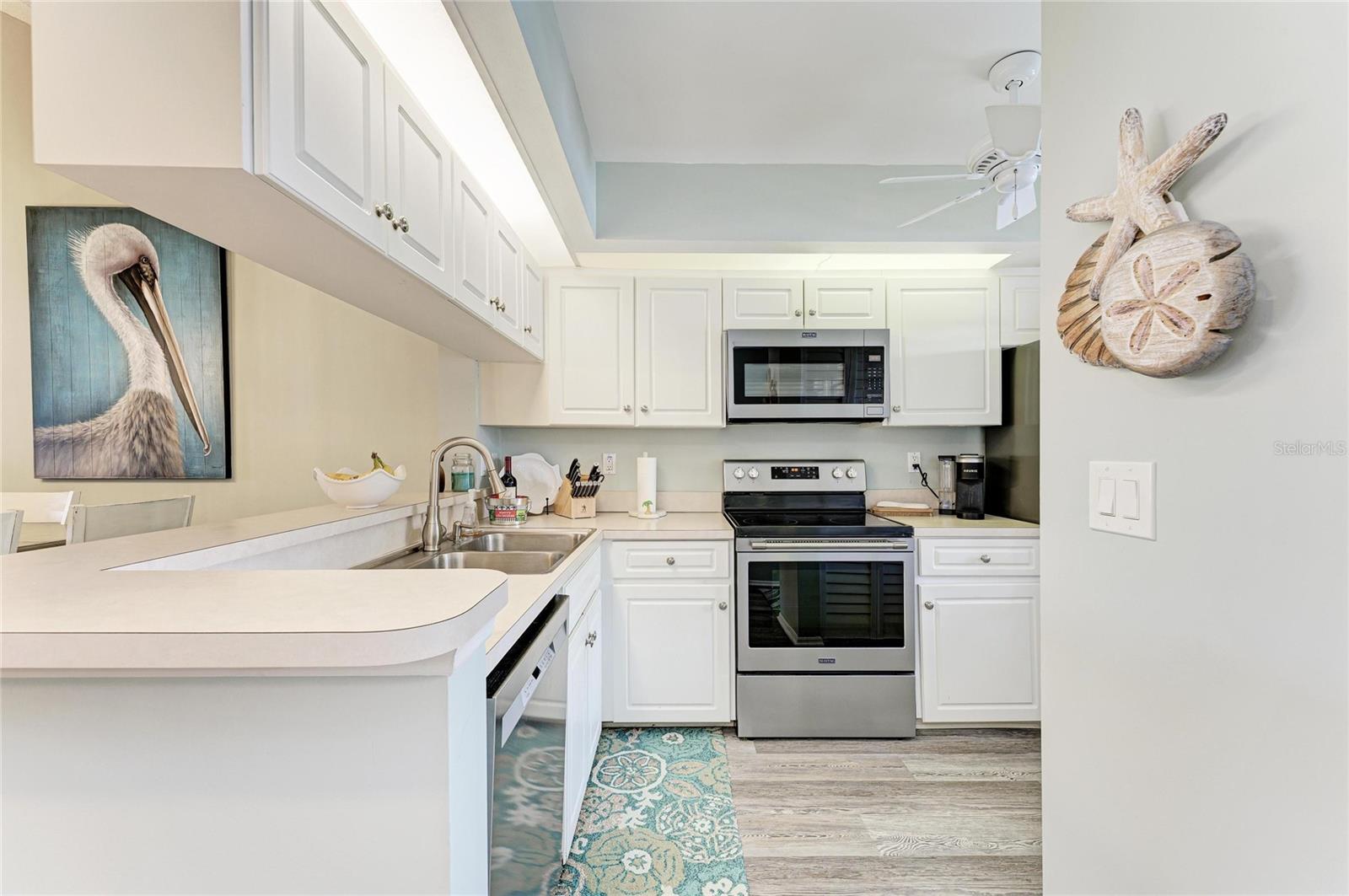 Image 10 of 78 For 431 Cerromar Lane 446