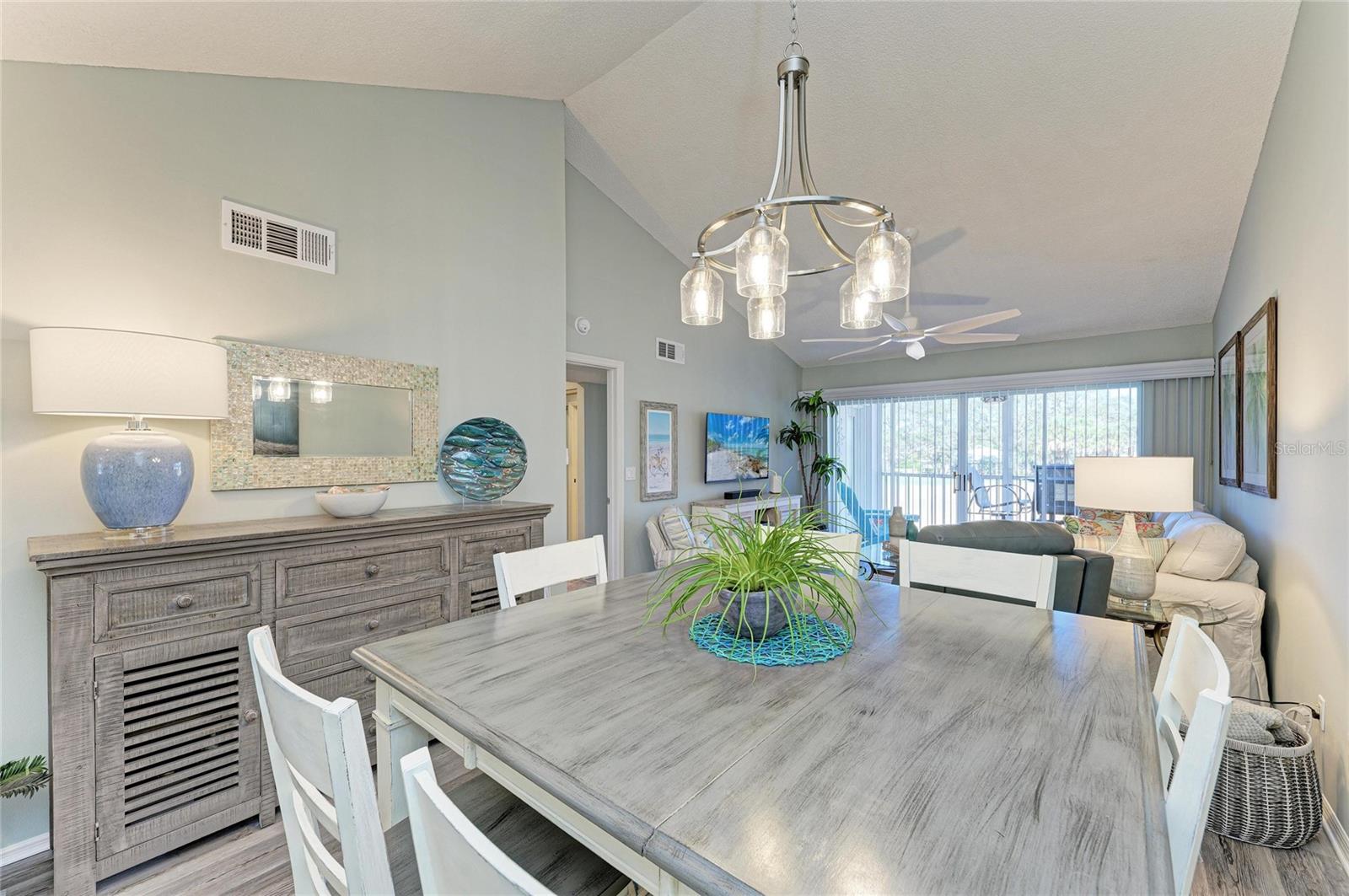 Image 18 of 78 For 431 Cerromar Lane 446