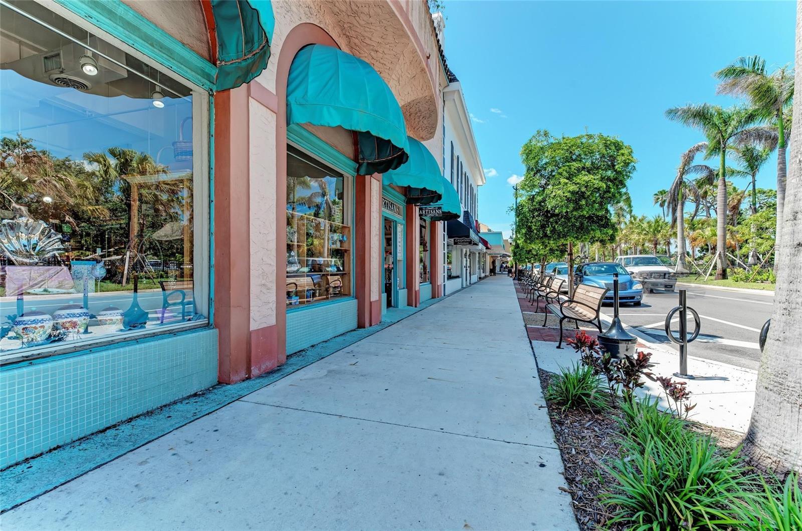 Image 68 of 78 For 431 Cerromar Lane 446