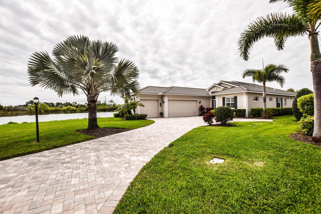 Details for 1580 Lancashire Drive, VENICE, FL 34293