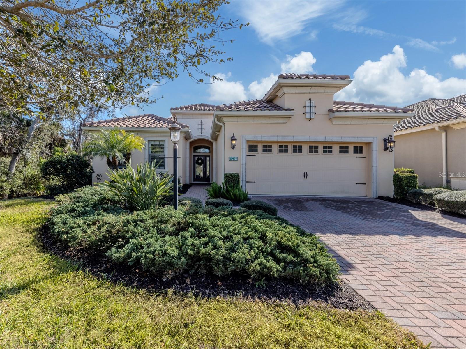 Image 2 of 55 For 10907 Trophy Drive