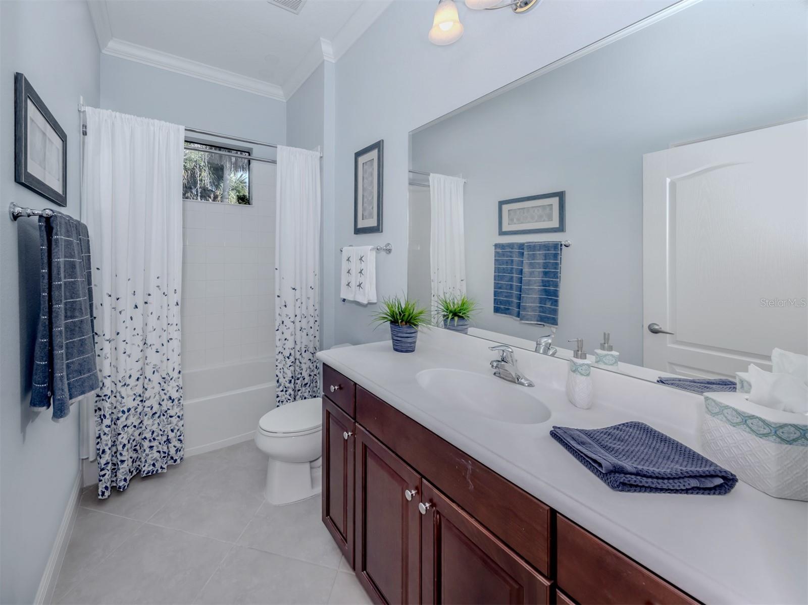 Image 21 of 55 For 10907 Trophy Drive