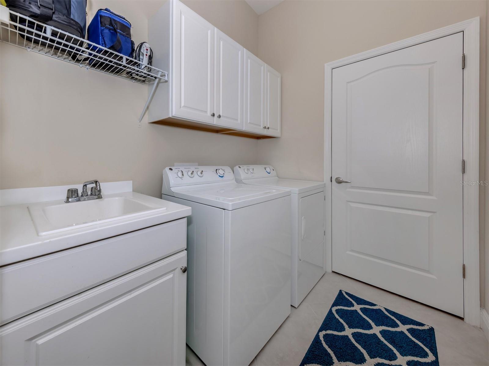 Image 23 of 55 For 10907 Trophy Drive