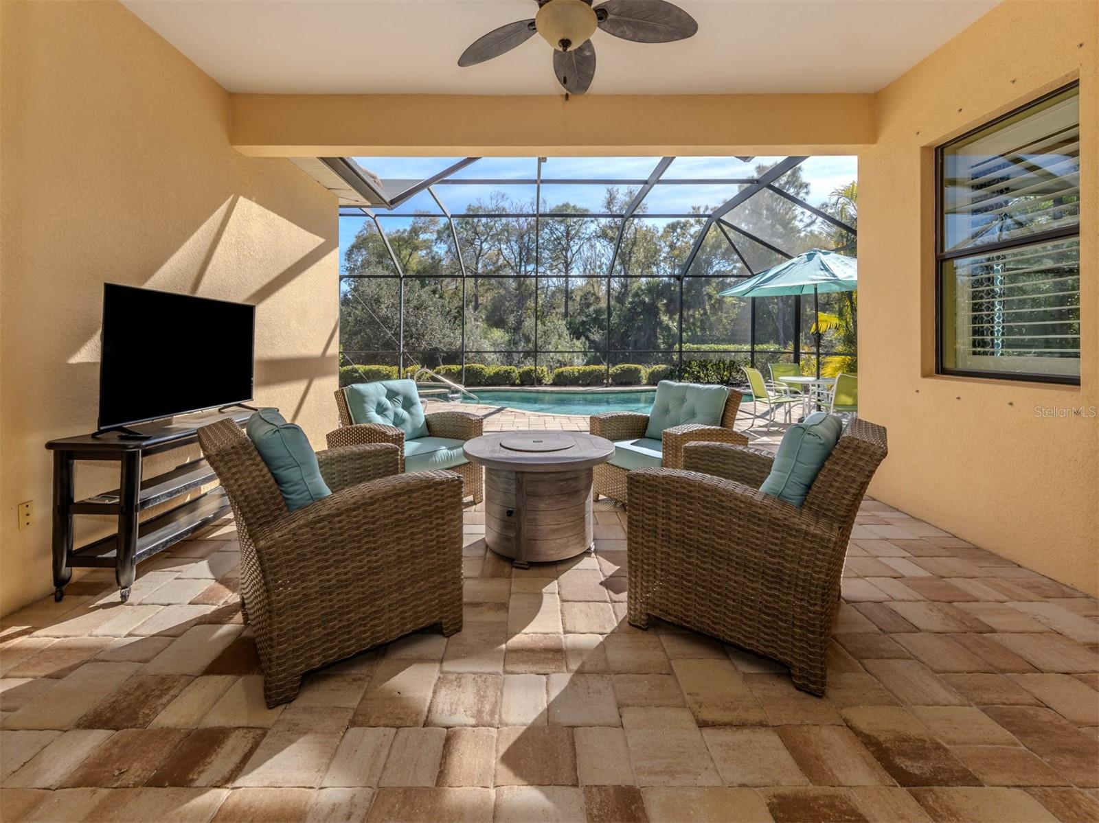 Image 24 of 55 For 10907 Trophy Drive