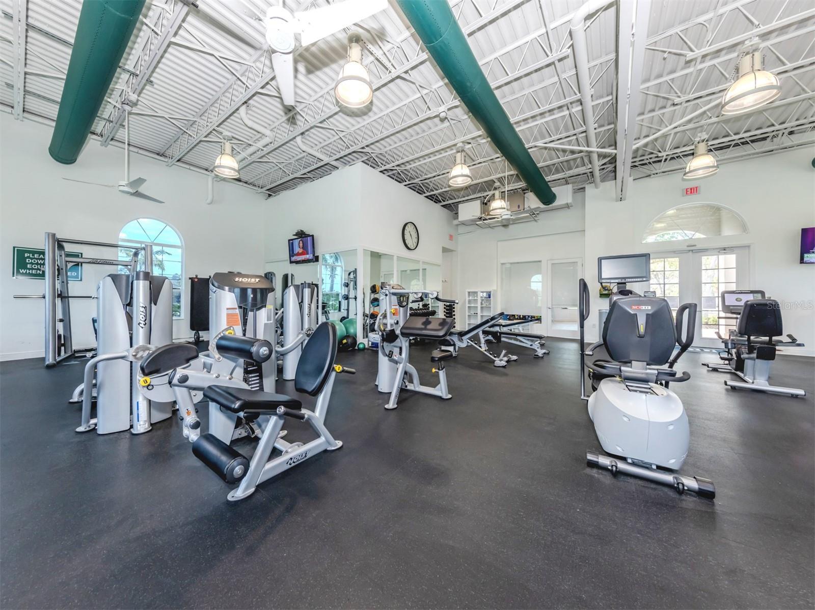 Image 39 of 55 For 10907 Trophy Drive