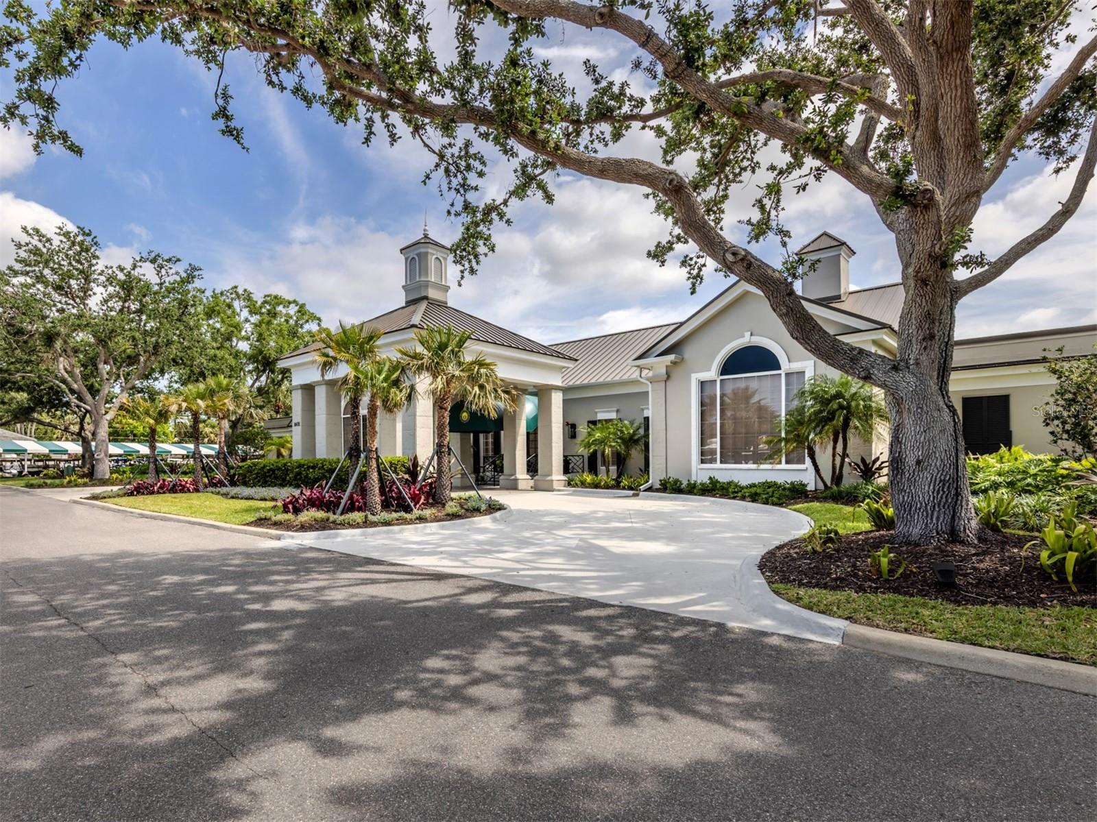 Image 43 of 55 For 10907 Trophy Drive