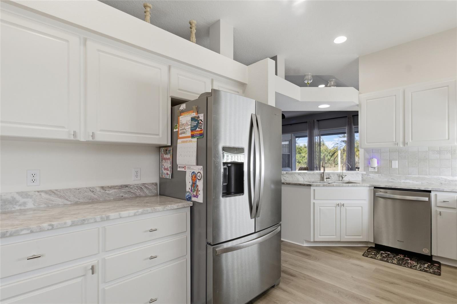 Image 10 of 53 For 757 Pond Lily Way