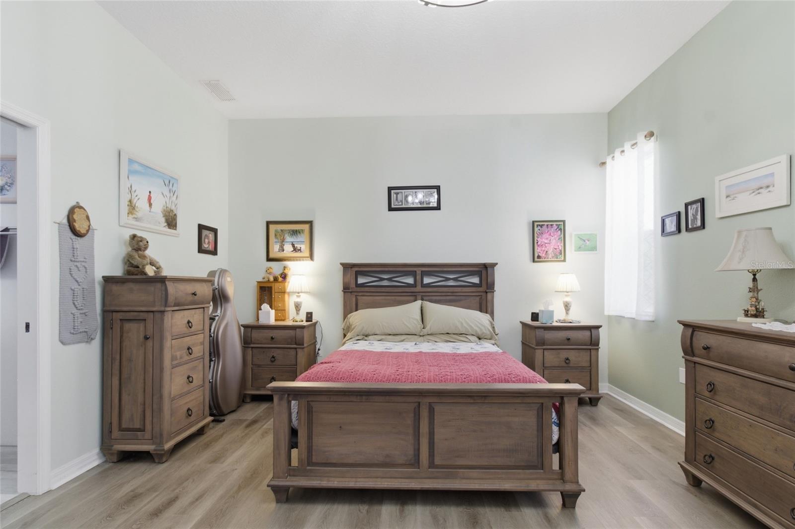 Image 14 of 53 For 757 Pond Lily Way