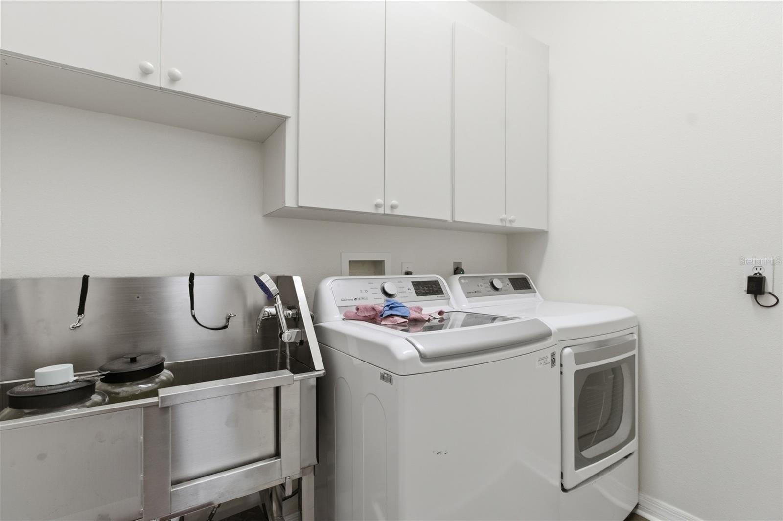 Image 22 of 53 For 757 Pond Lily Way