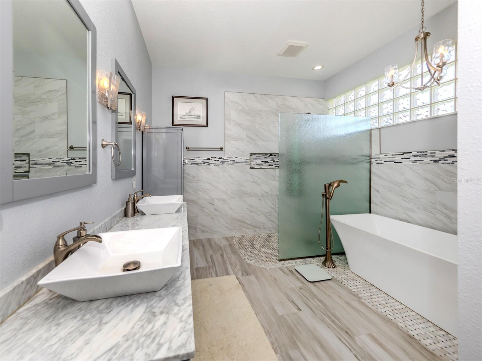 Image 32 of 53 For 757 Pond Lily Way