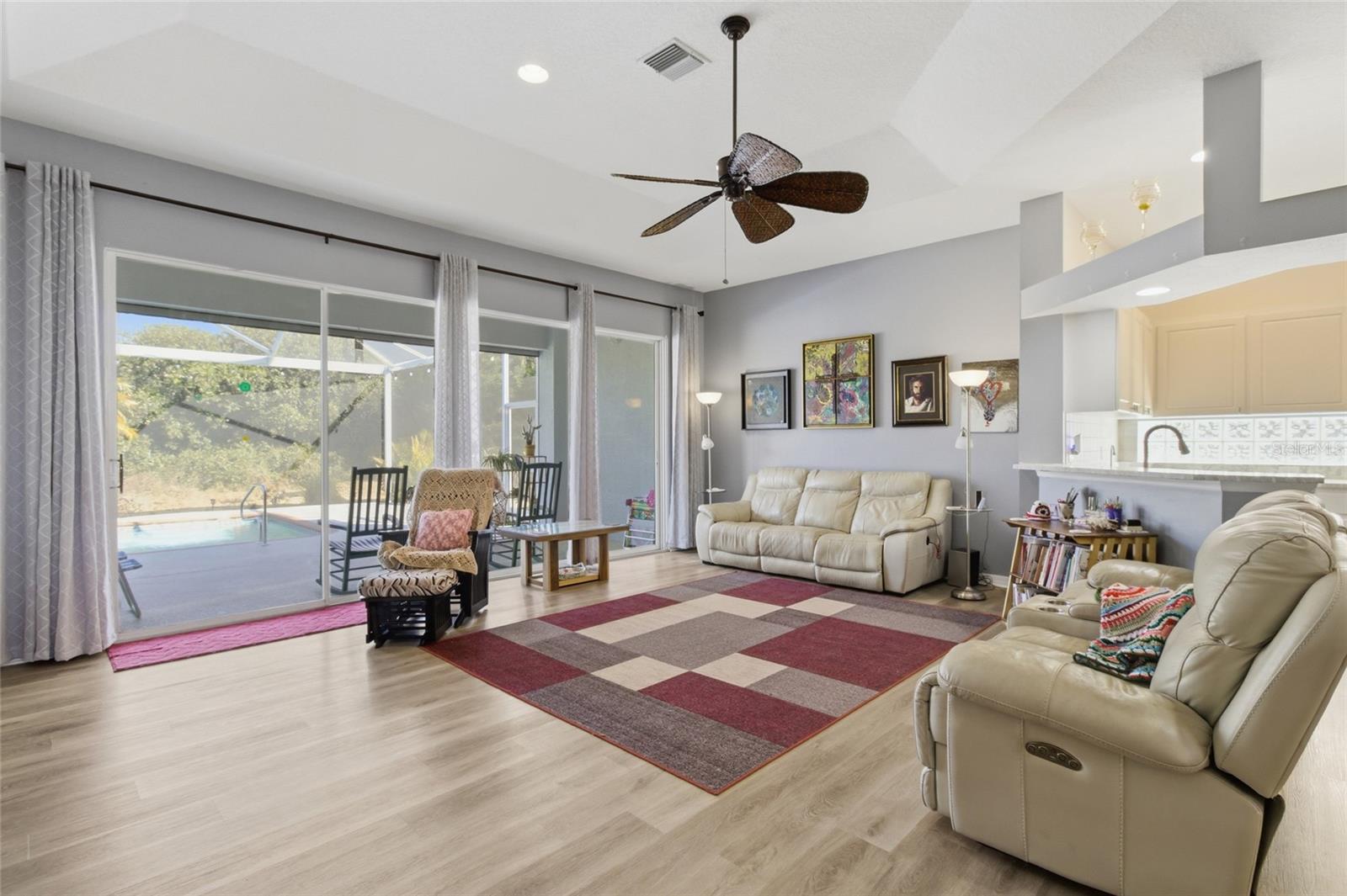 Image 4 of 53 For 757 Pond Lily Way