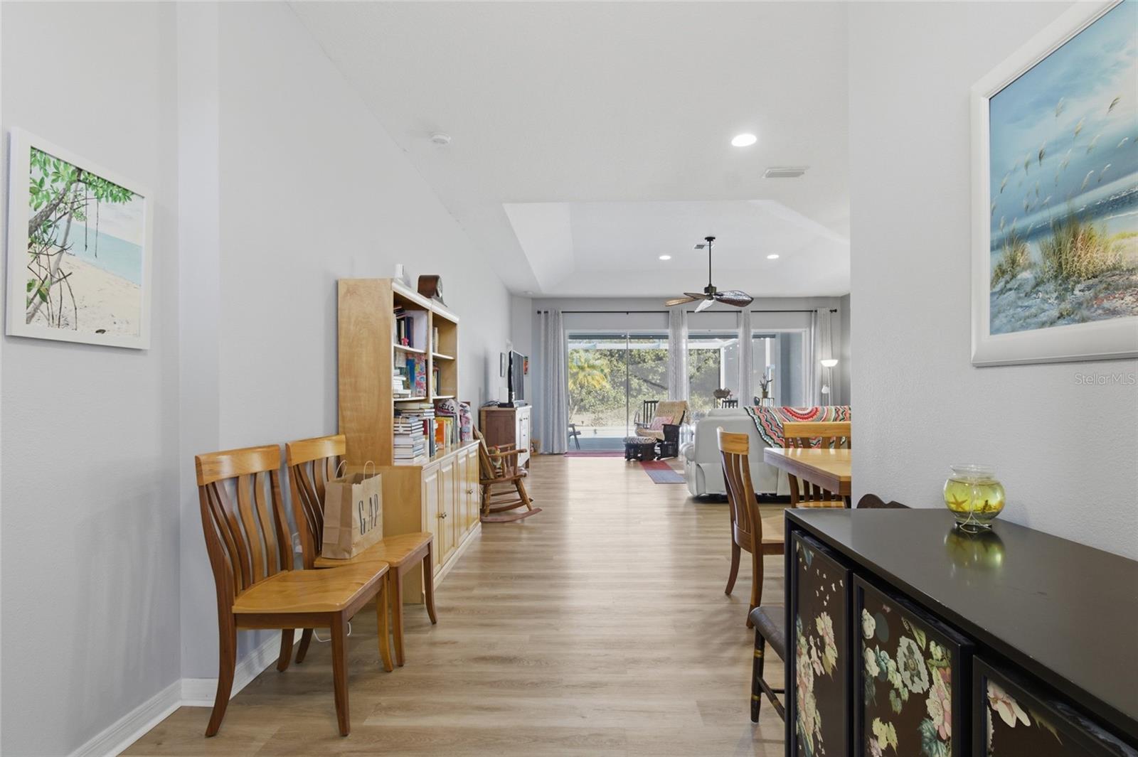 Image 7 of 53 For 757 Pond Lily Way