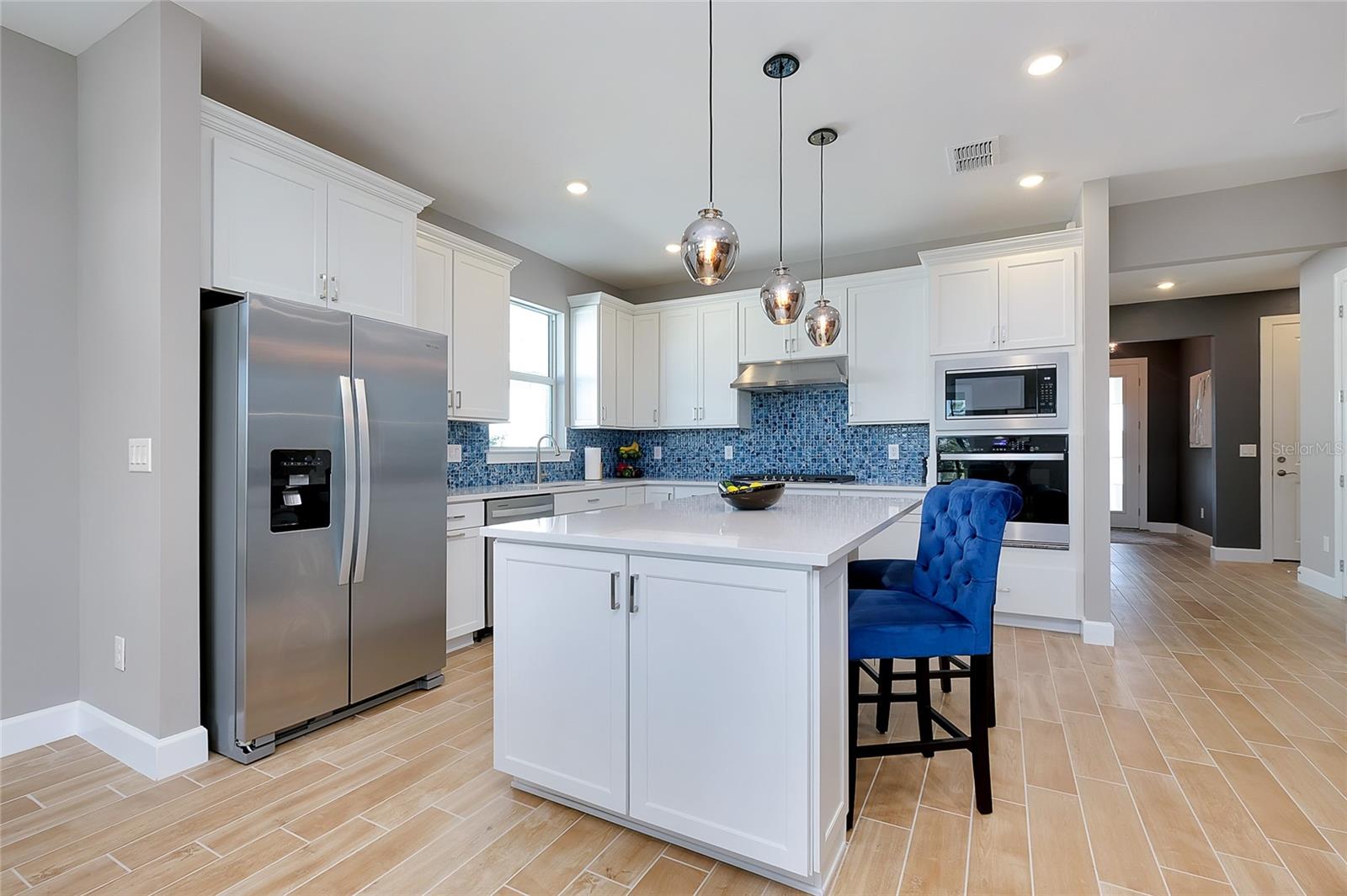 Image 17 of 81 For 10125 Beachwalk Drive