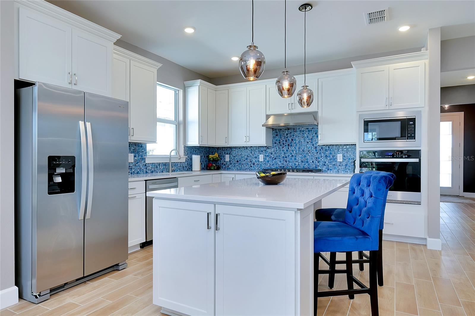 Image 18 of 81 For 10125 Beachwalk Drive