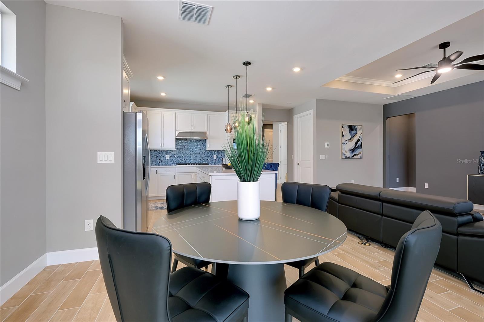 Image 29 of 81 For 10125 Beachwalk Drive