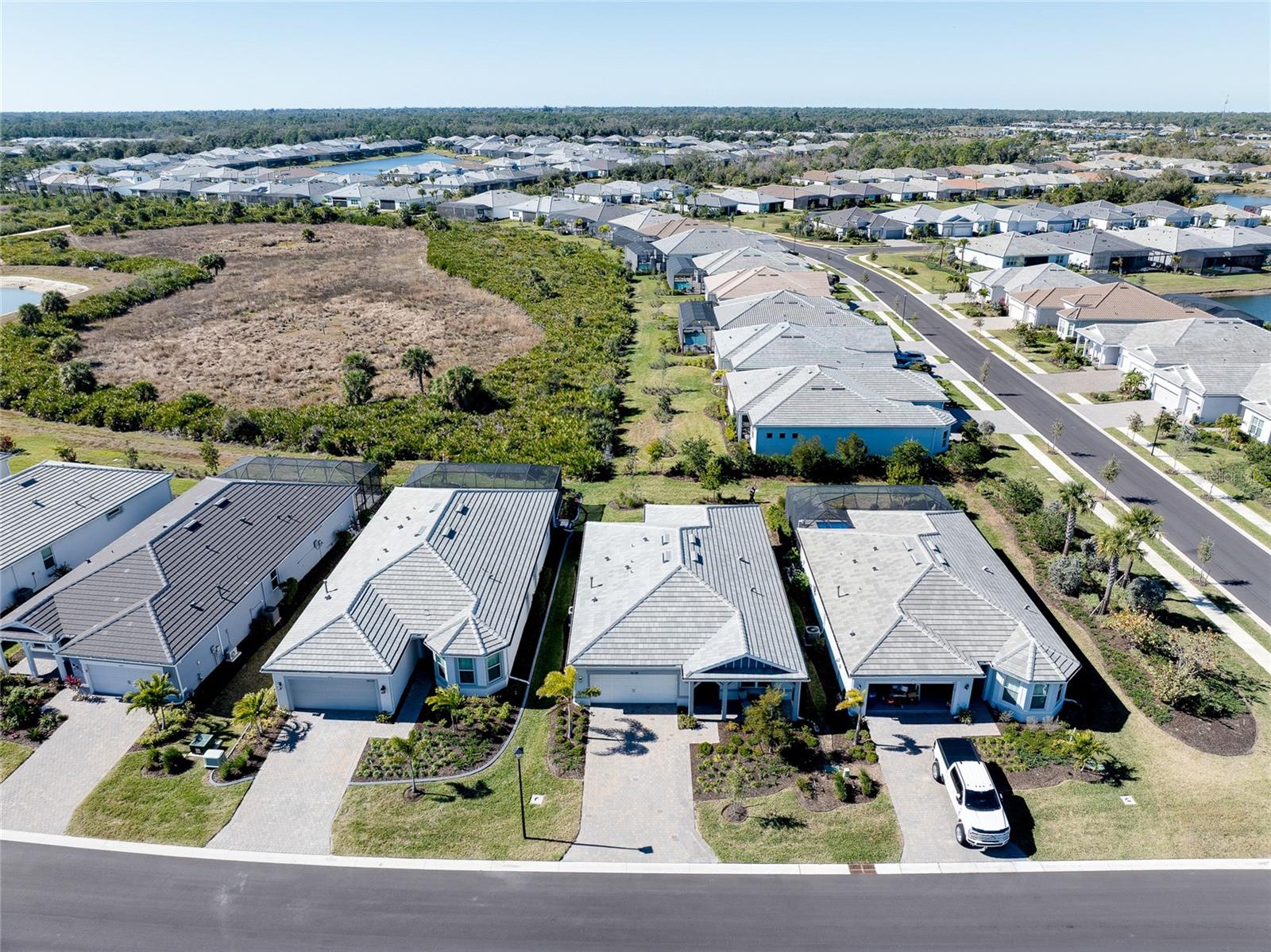 Image 63 of 81 For 10125 Beachwalk Drive