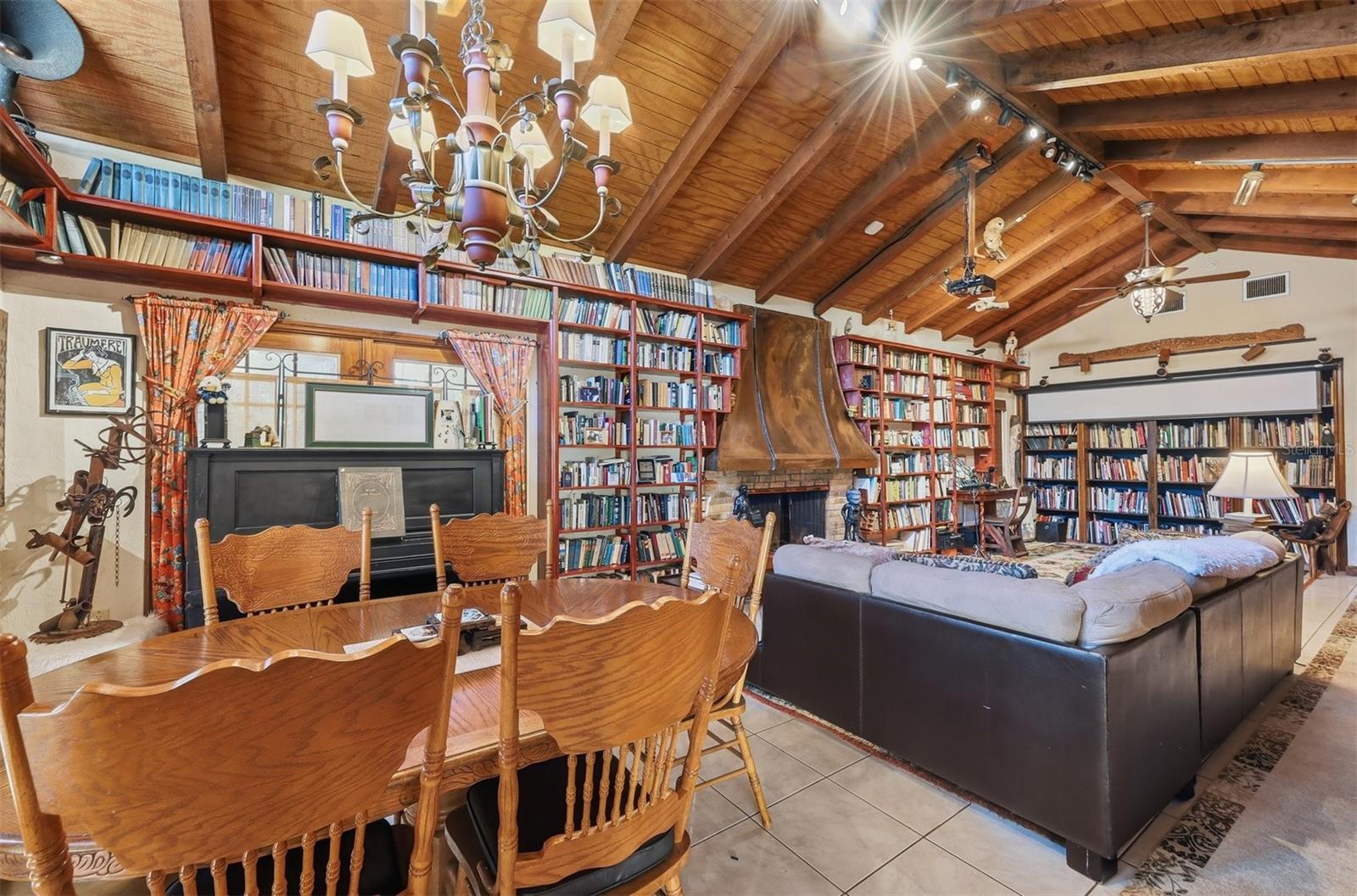 Image 19 of 80 For 1066 Conover Street