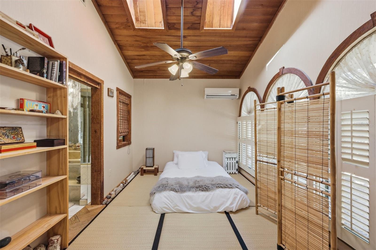 Image 34 of 80 For 1066 Conover Street