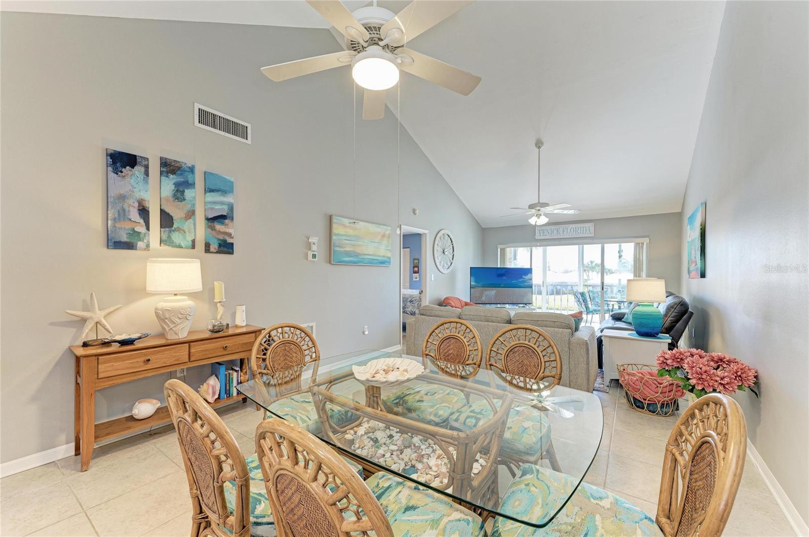 Image 13 of 93 For 446 Cerromar Road 293