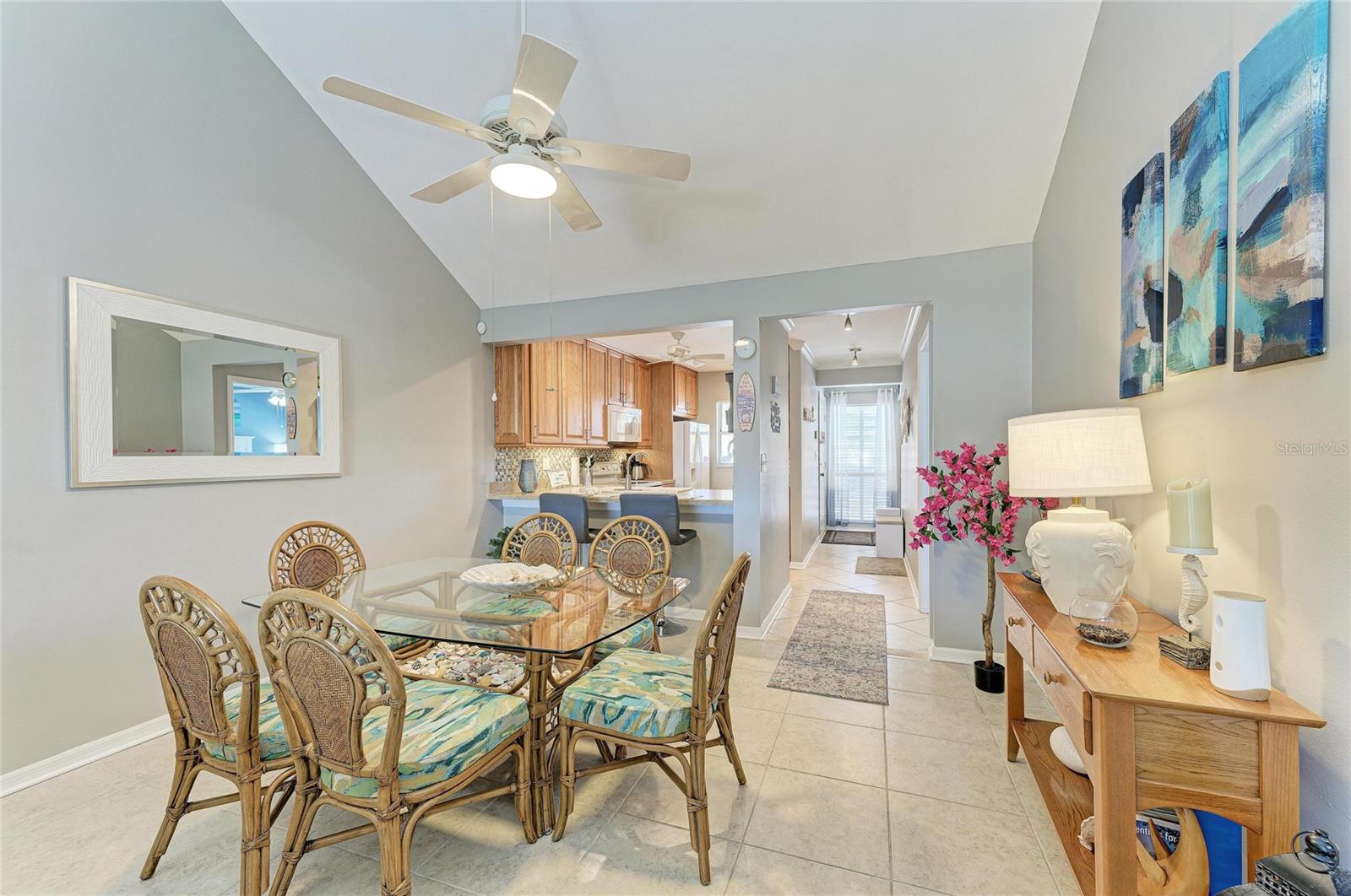 Image 14 of 93 For 446 Cerromar Road 293