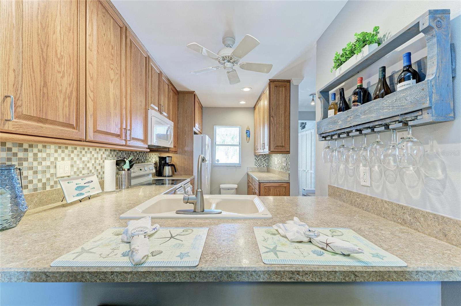 Image 16 of 93 For 446 Cerromar Road 293