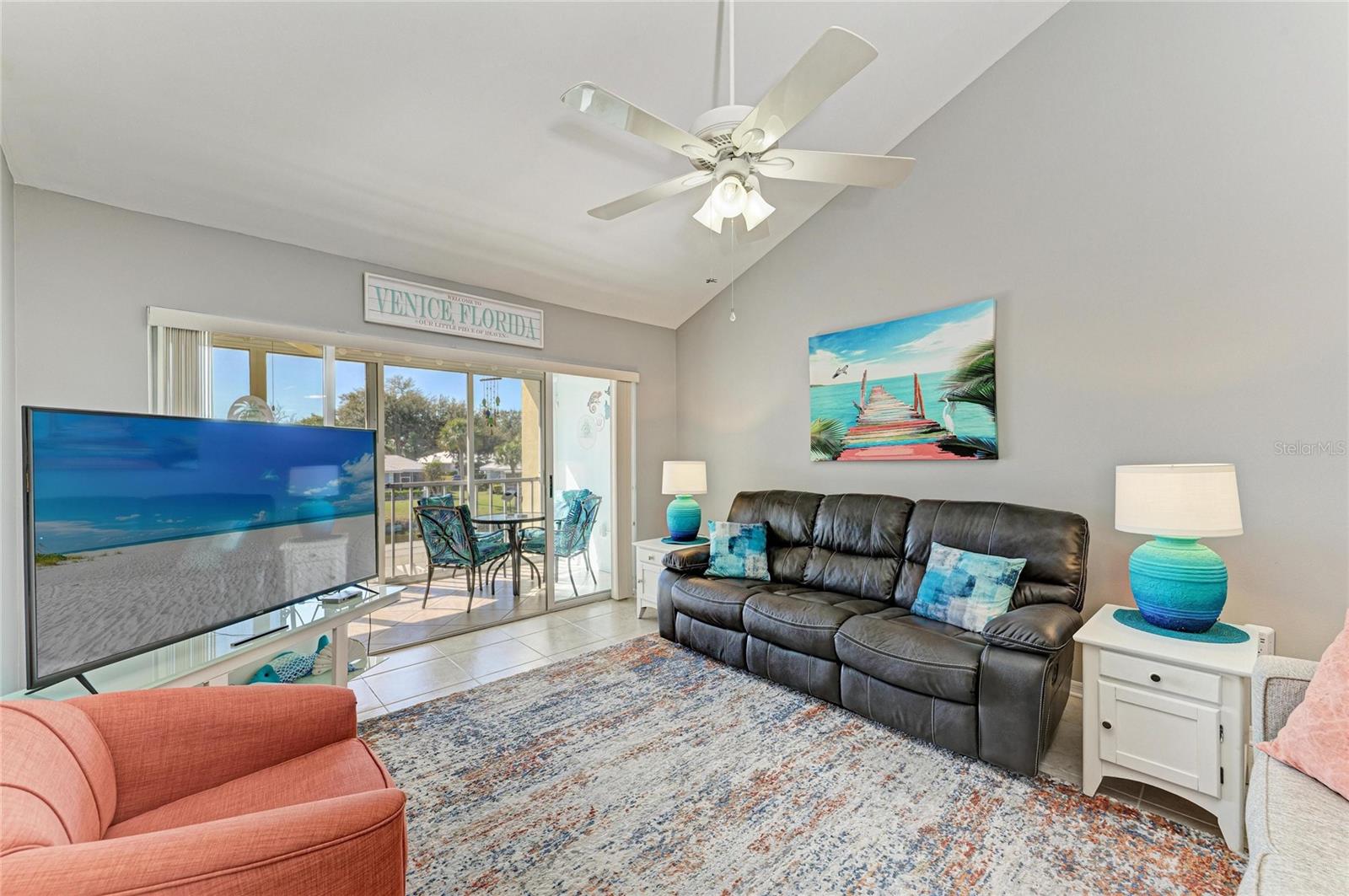 Image 25 of 93 For 446 Cerromar Road 293