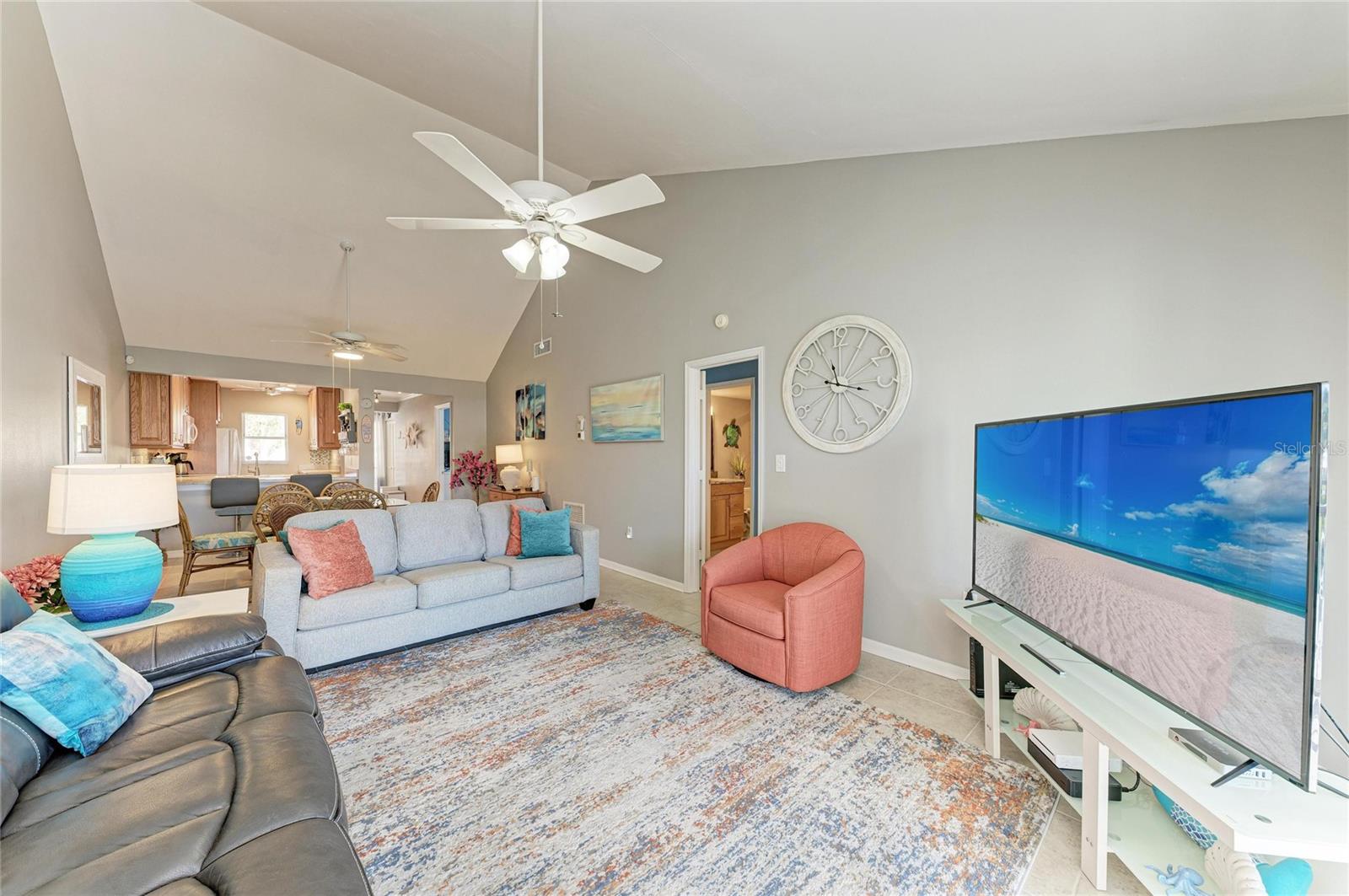 Image 27 of 93 For 446 Cerromar Road 293