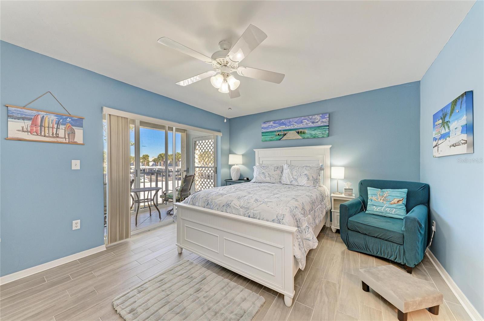 Image 28 of 93 For 446 Cerromar Road 293