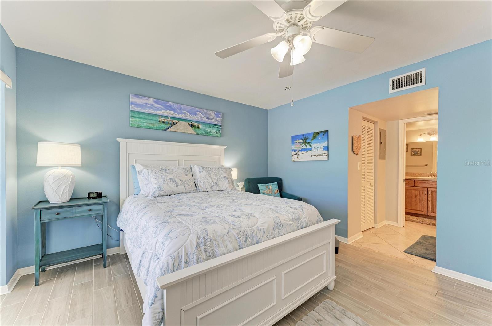 Image 29 of 93 For 446 Cerromar Road 293