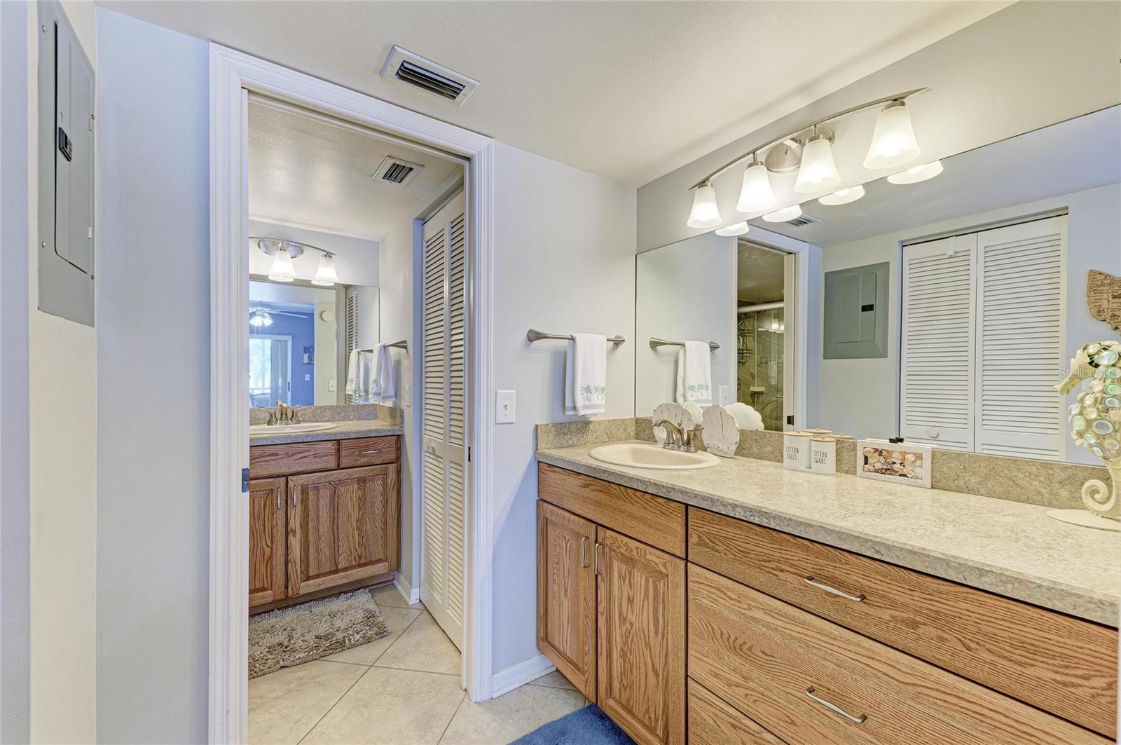 Image 32 of 93 For 446 Cerromar Road 293