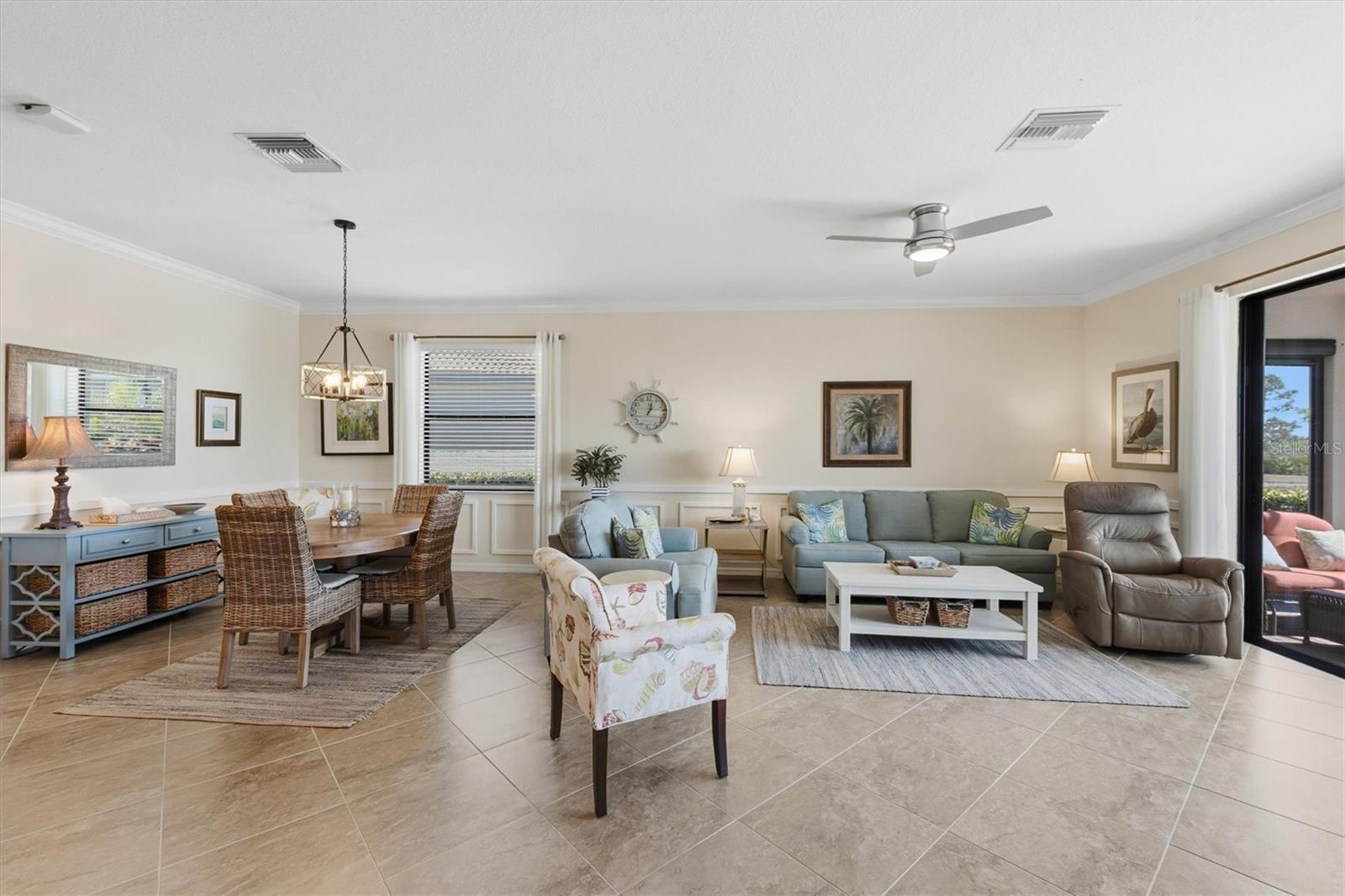 Image 14 of 71 For 10475 Medjool Drive