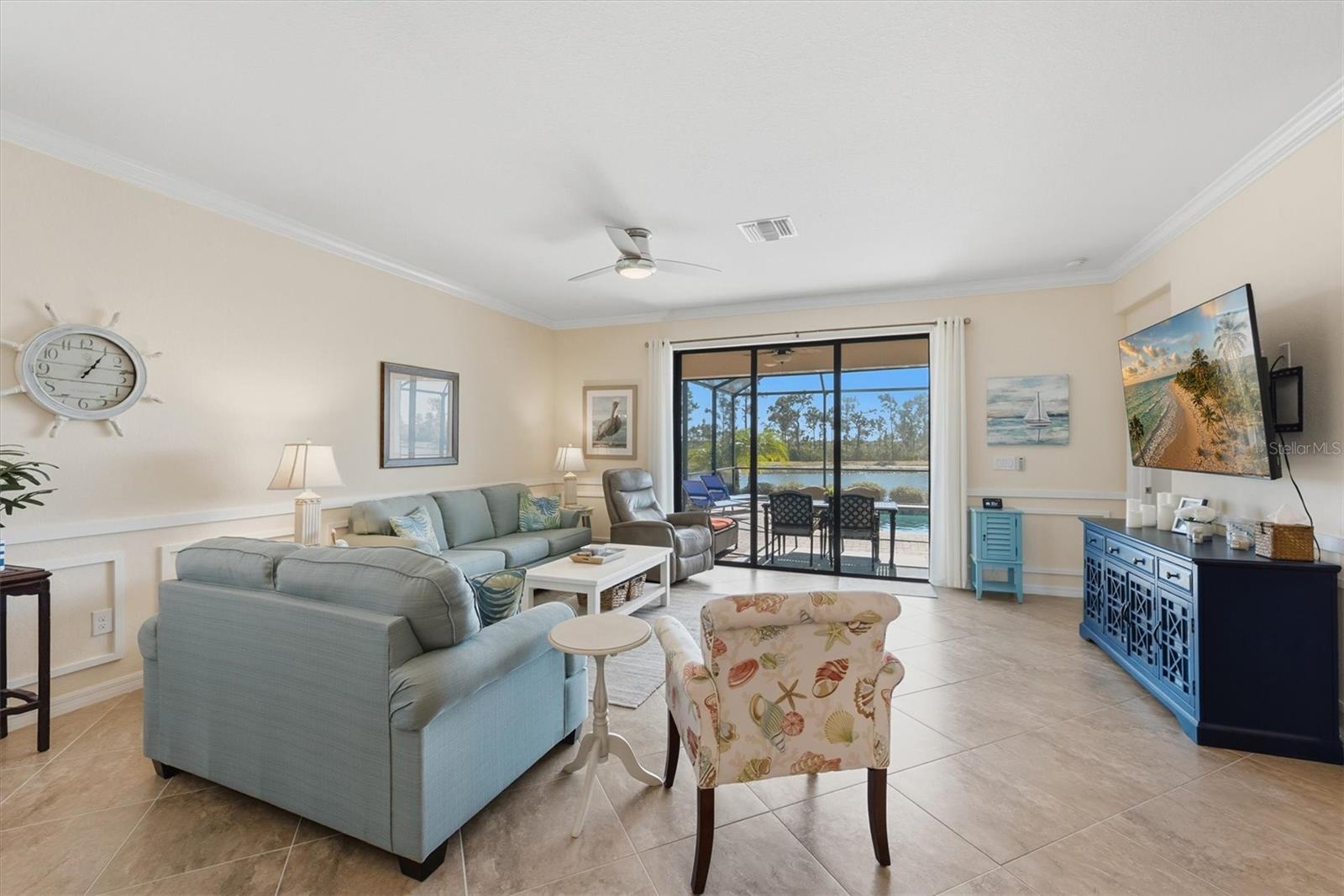 Image 17 of 71 For 10475 Medjool Drive