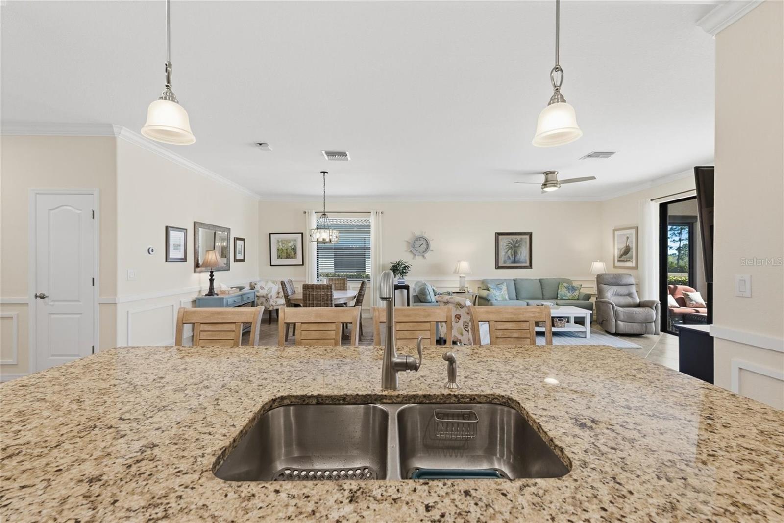 Image 20 of 71 For 10475 Medjool Drive