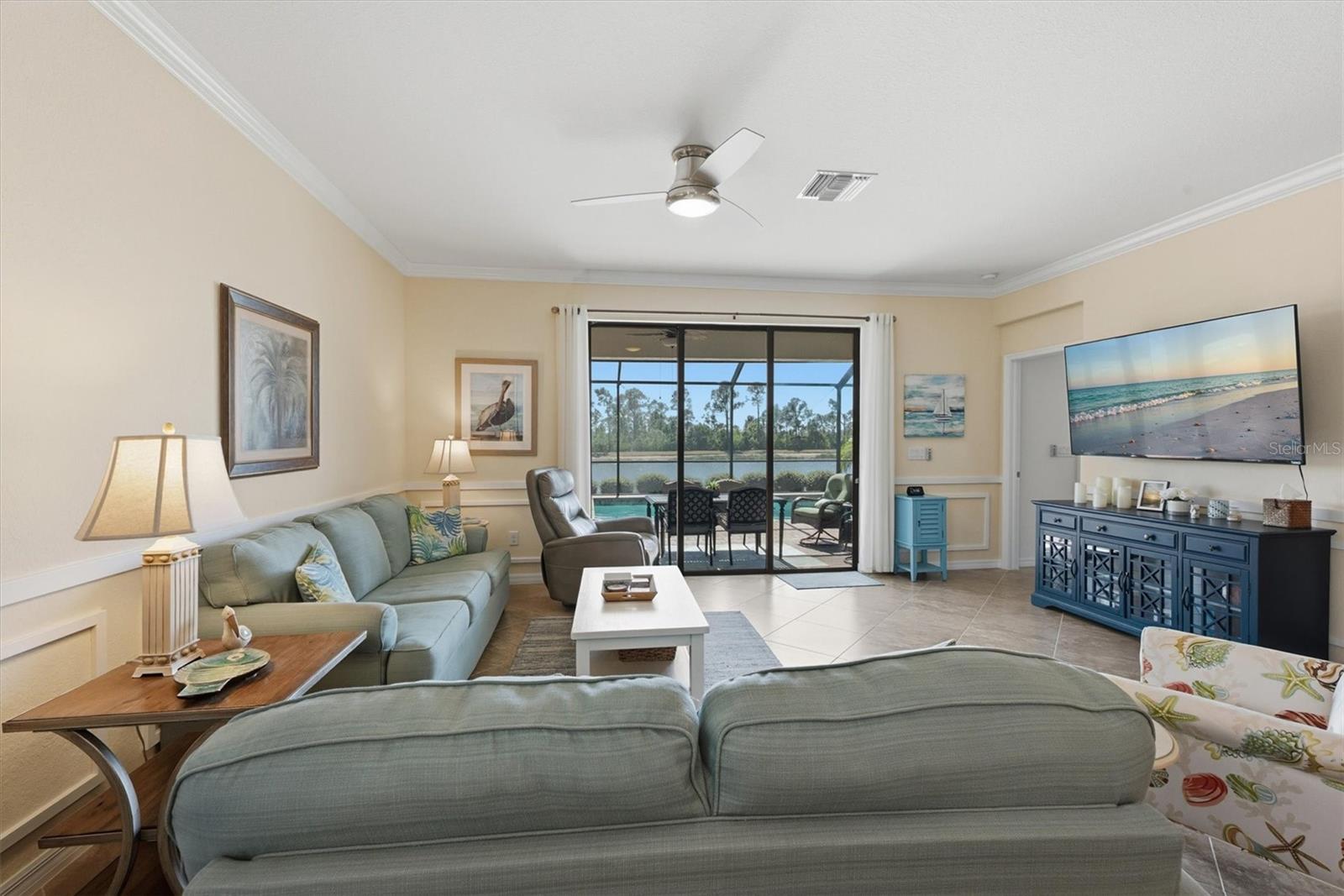 Image 27 of 71 For 10475 Medjool Drive