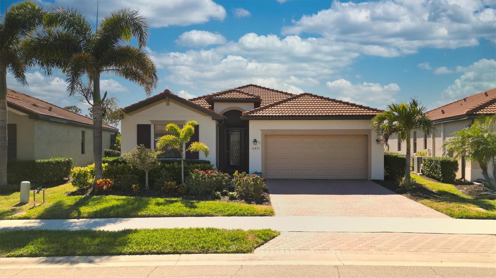 Image 3 of 71 For 10475 Medjool Drive