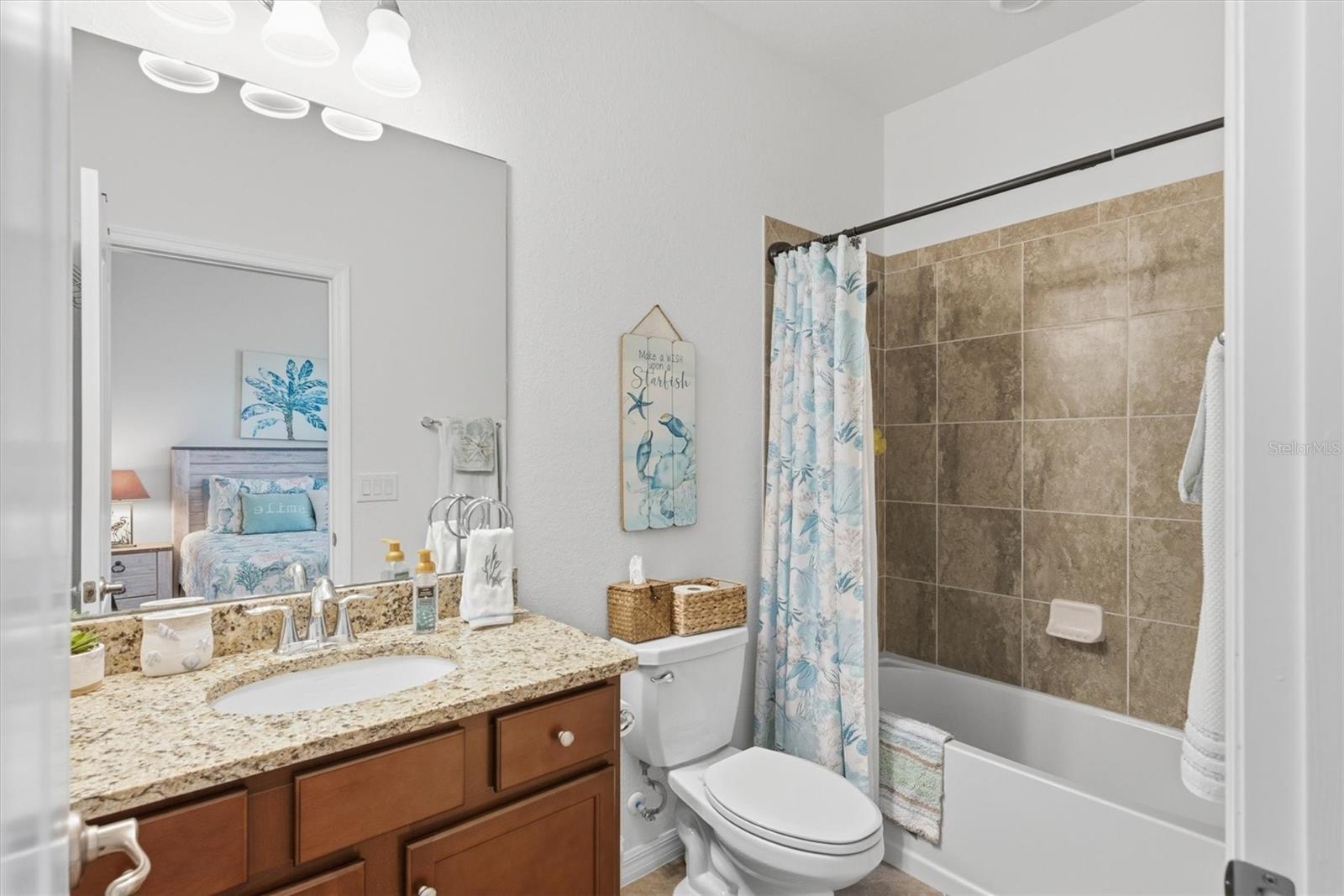 Image 36 of 71 For 10475 Medjool Drive