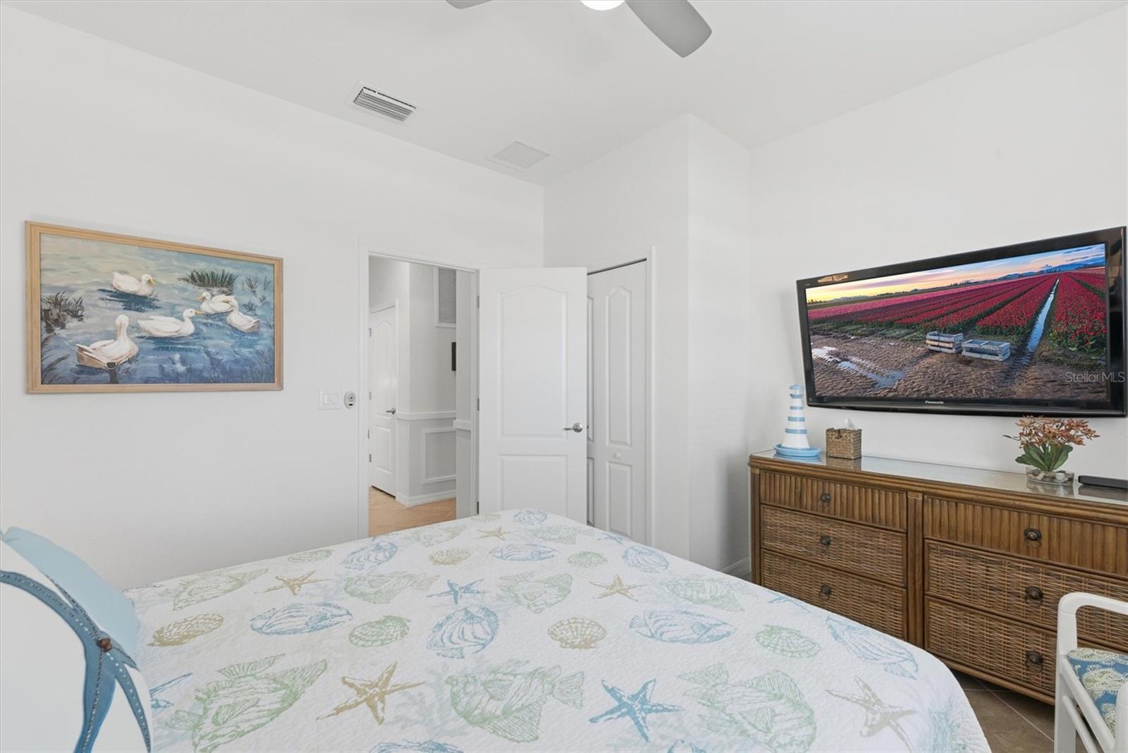 Image 43 of 71 For 10475 Medjool Drive