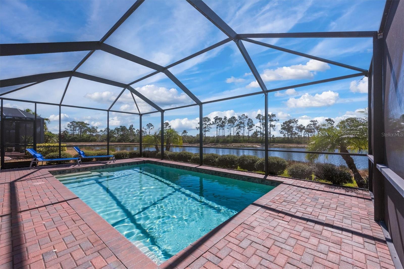 Image 56 of 71 For 10475 Medjool Drive