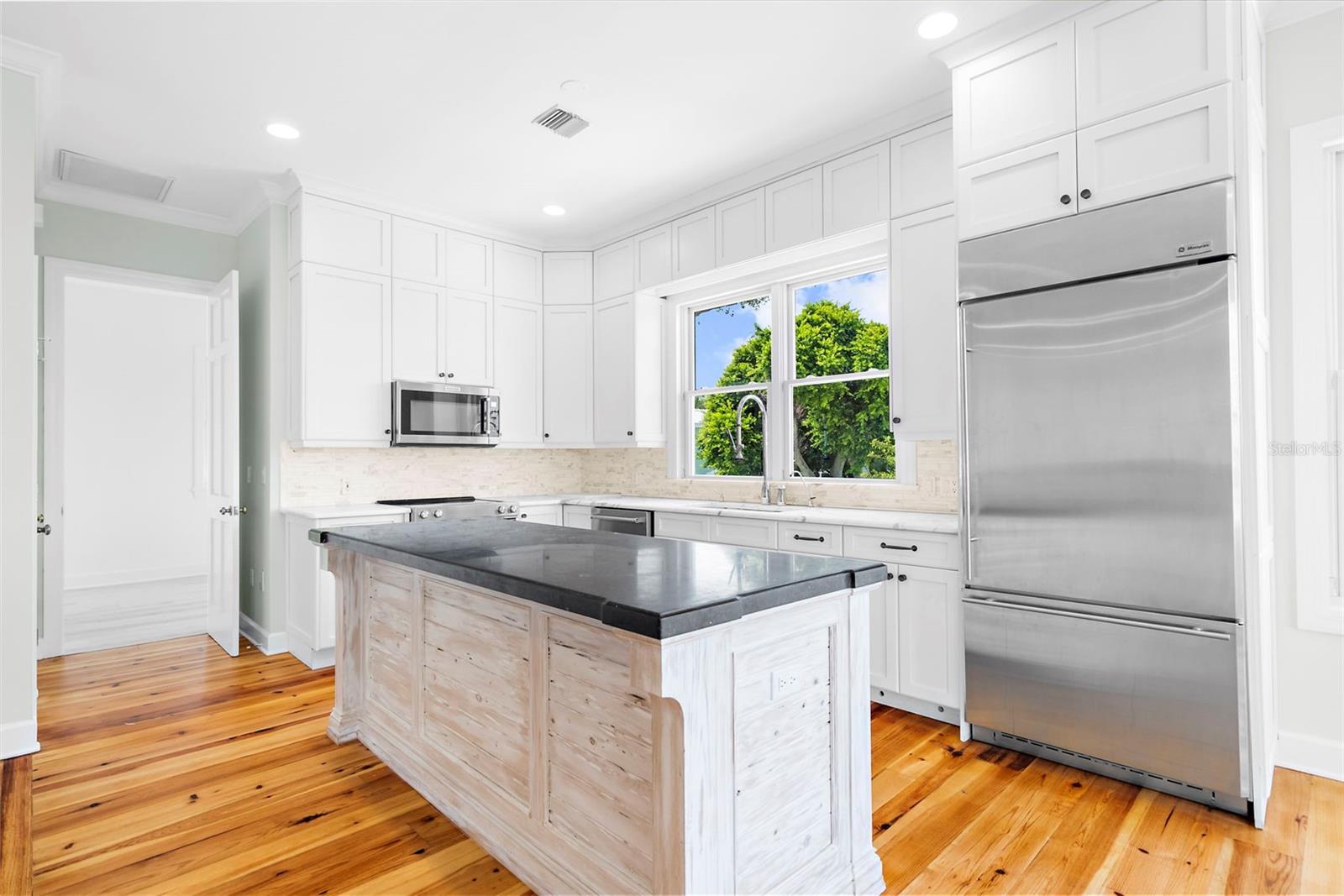 Image 6 of 45 For 6415 Manasota Key Roads