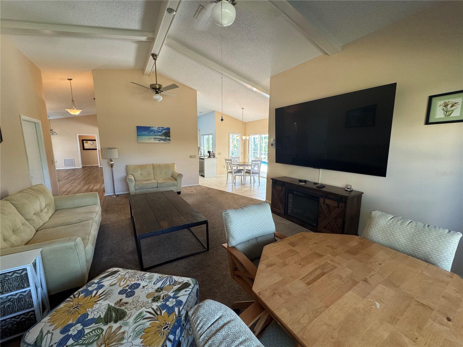 Image 13 of 38 For 549 Warwick Lane