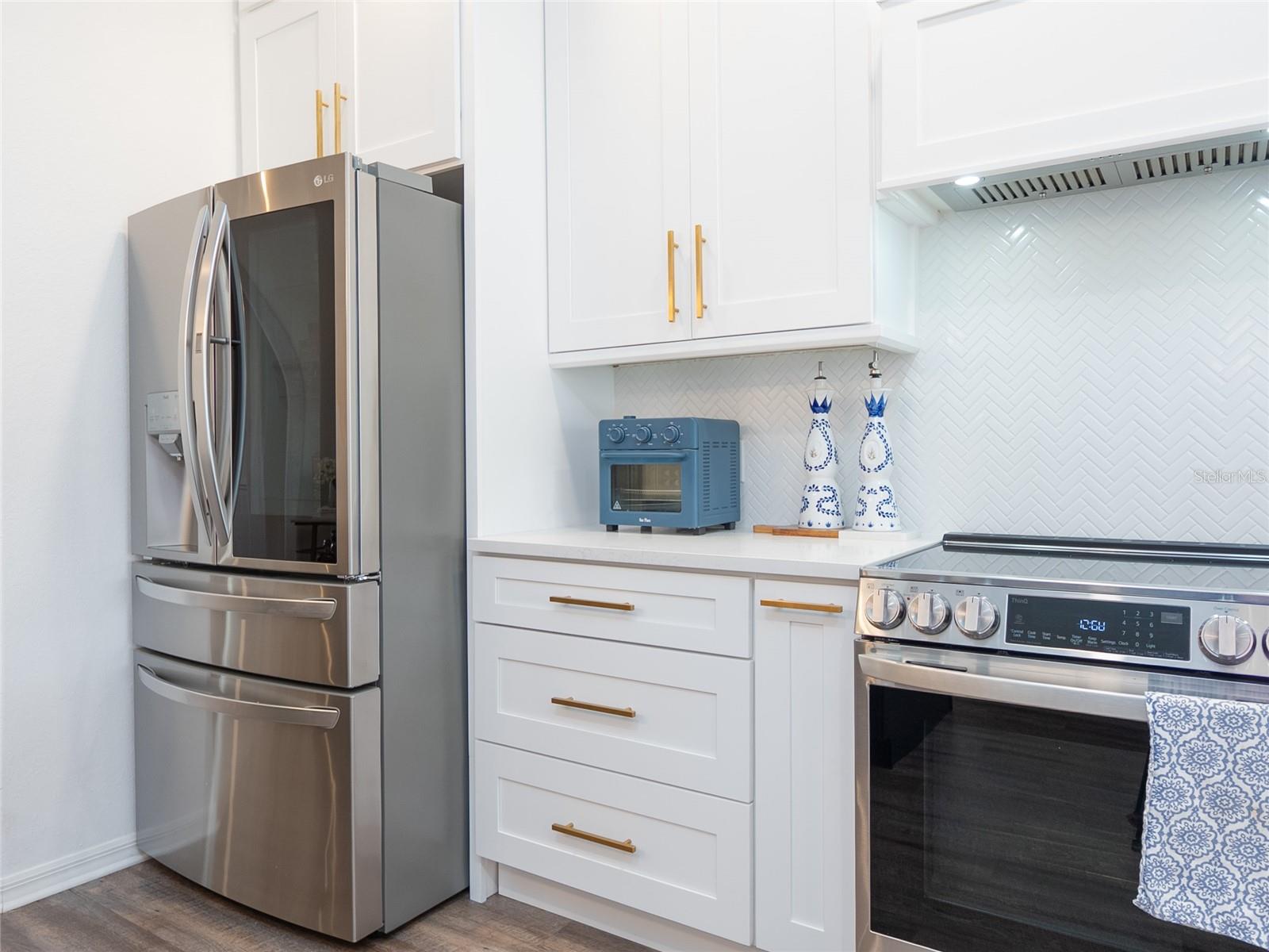 Image 11 of 72 For 9010 Kingsbury Place