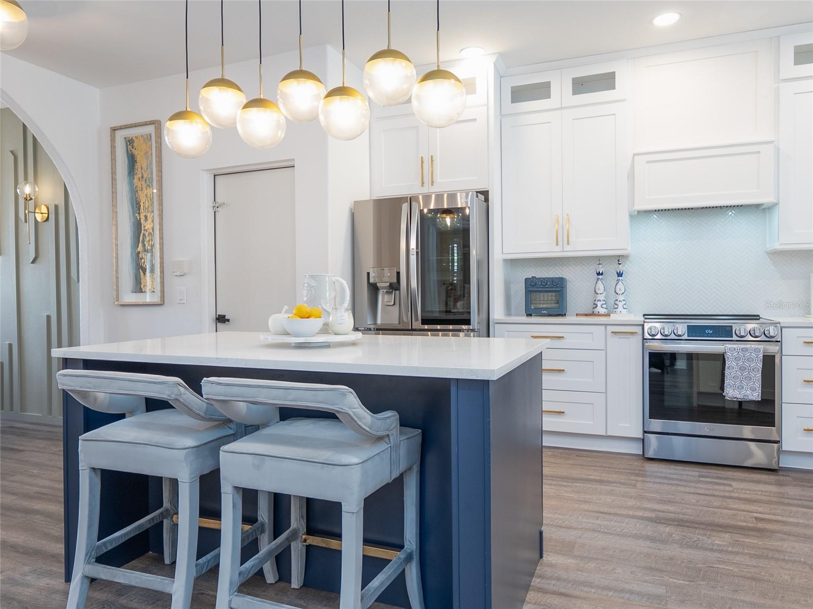 Image 14 of 72 For 9010 Kingsbury Place