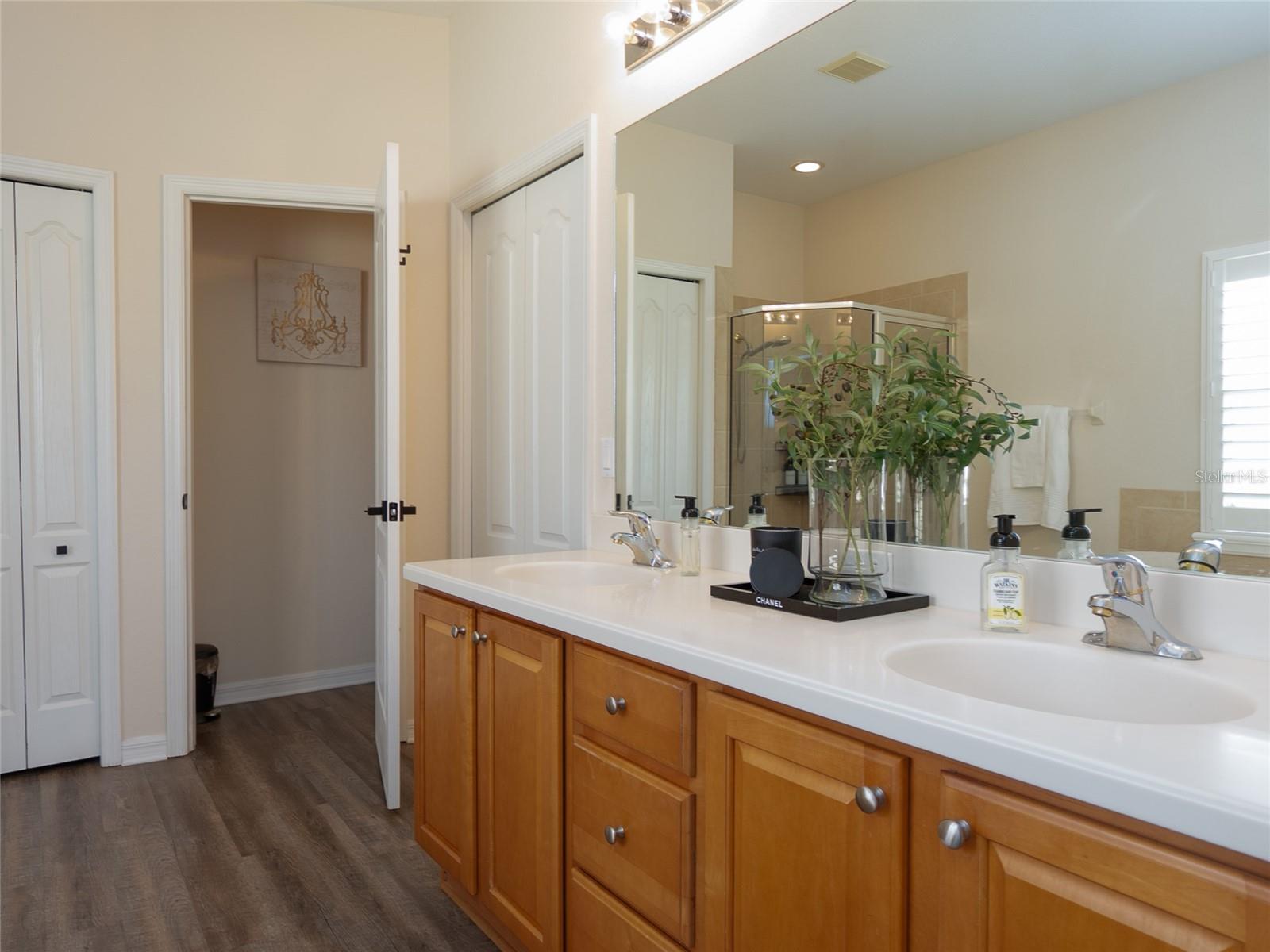 Image 29 of 72 For 9010 Kingsbury Place