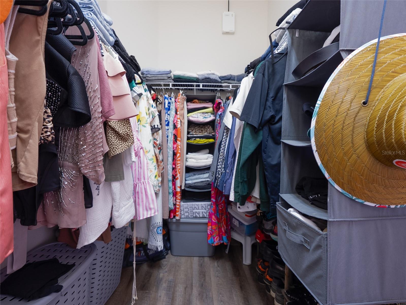 Image 32 of 72 For 9010 Kingsbury Place