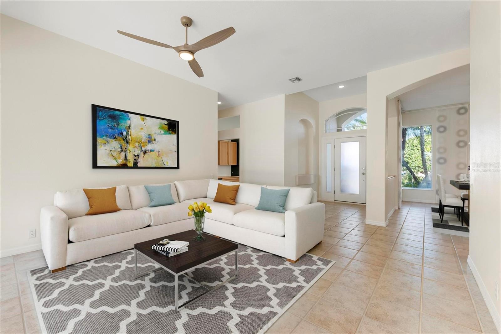 Image 4 of 90 For 809 Blue Crane Drive