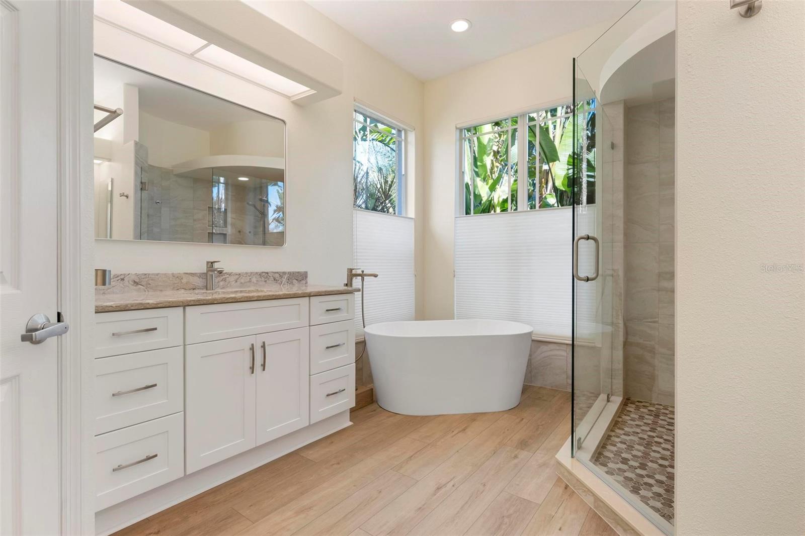 Image 43 of 90 For 809 Blue Crane Drive