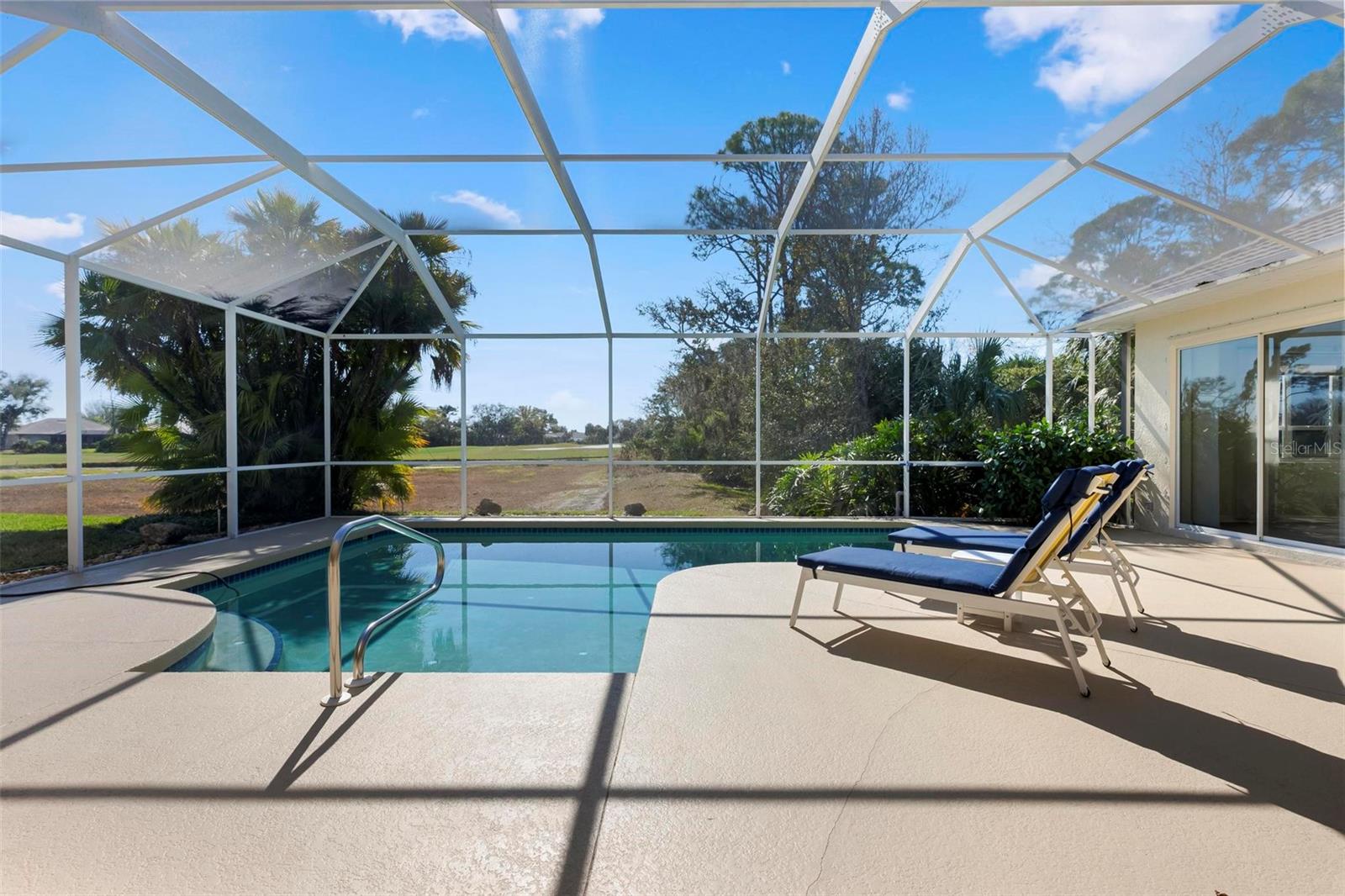 Image 62 of 90 For 809 Blue Crane Drive