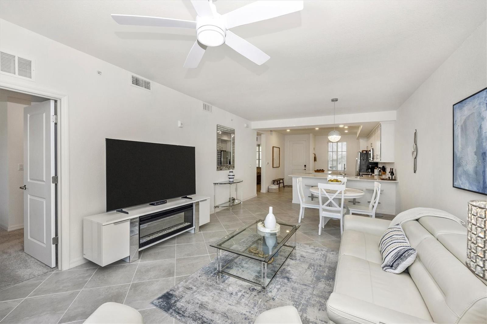 Image 17 of 85 For 12240 Wellen Golf Street 204